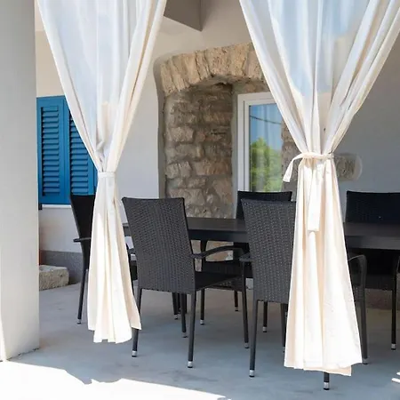 Casa Dorella Viskovići